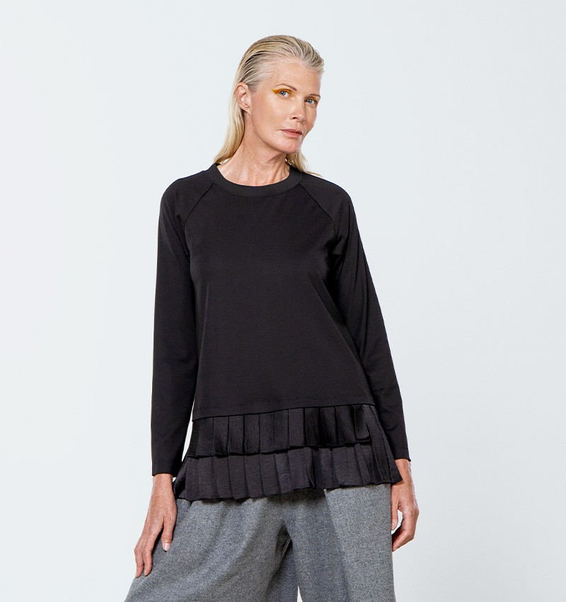 baton-schwarze-bluse